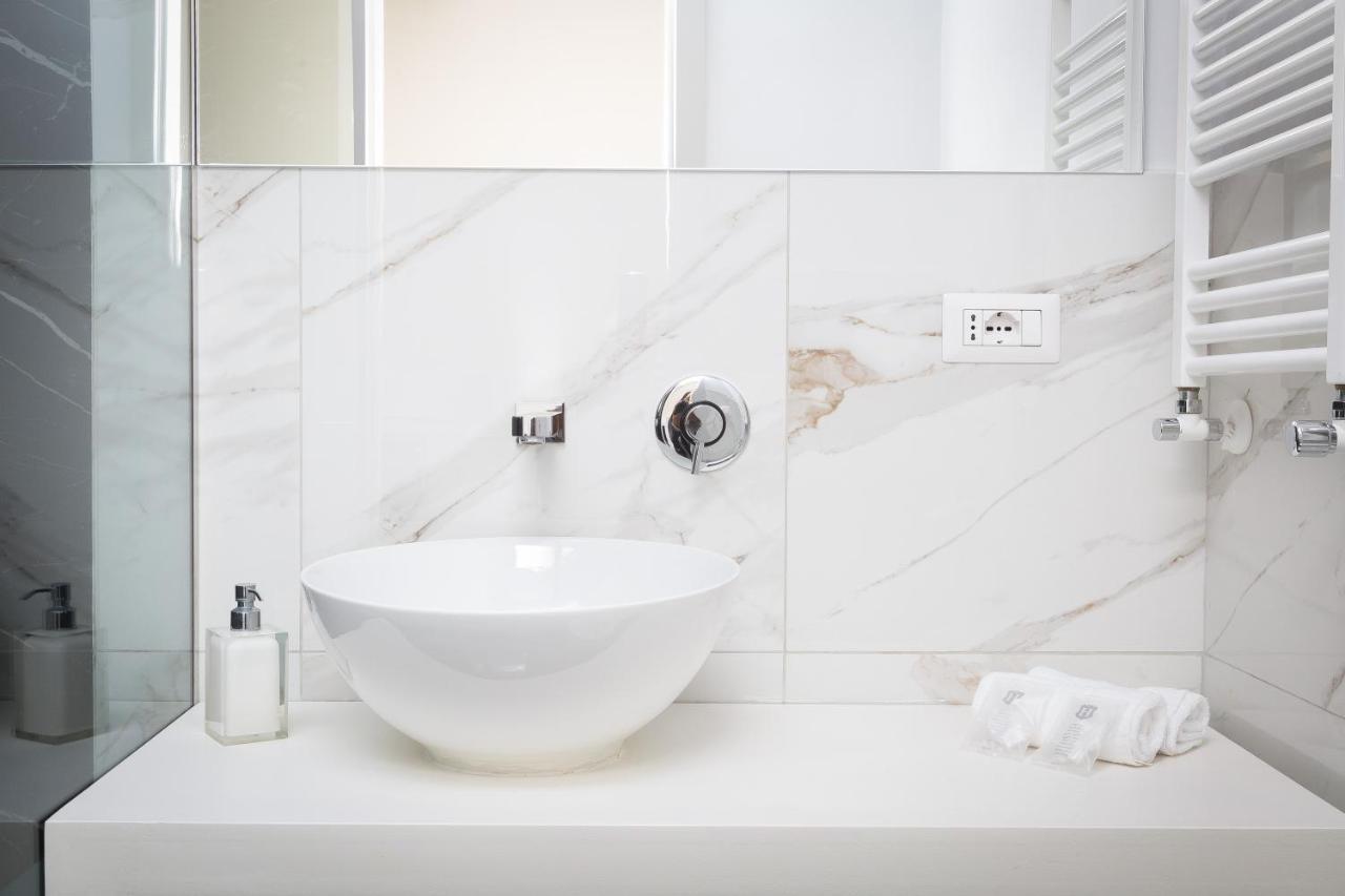 Tritone 125 Suite Рим Экстерьер фото